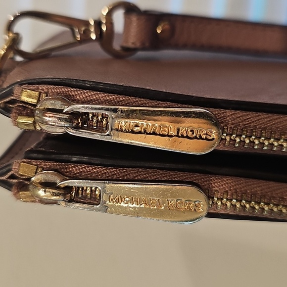 Michael Kors Mauve Wristlet - Picture 6 of 8